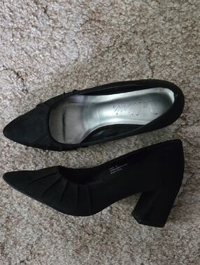 Bellini Black Pointed Block Heel Pumps with Pleat Detail